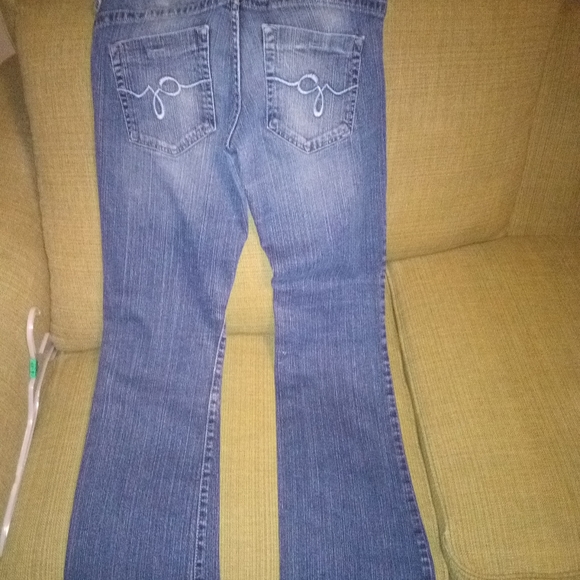 Guess Jeans - Picture 4 of 4